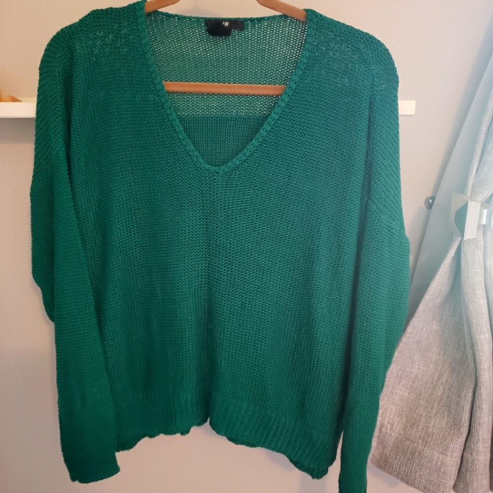 H&M green sweater size small